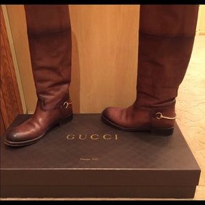Women Gucci Riding boots.